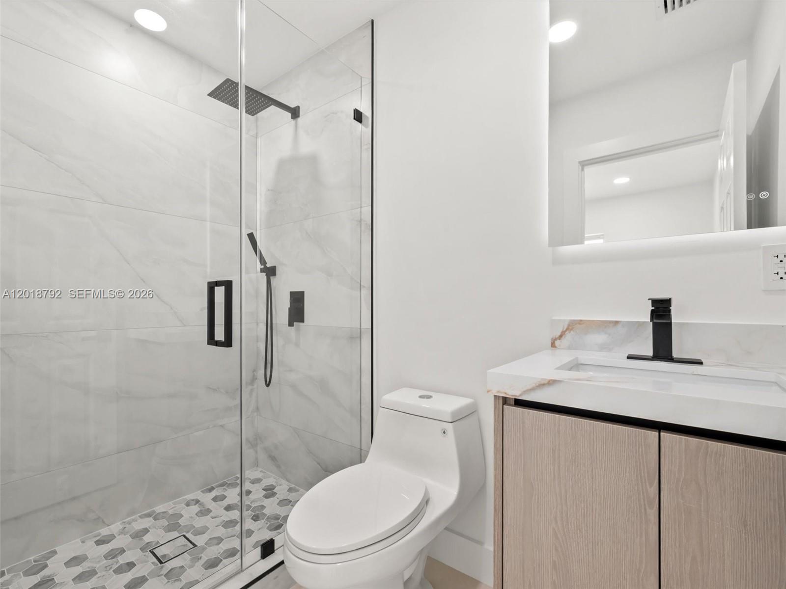 VENETIAN ISLES 3RD SEC - Residential