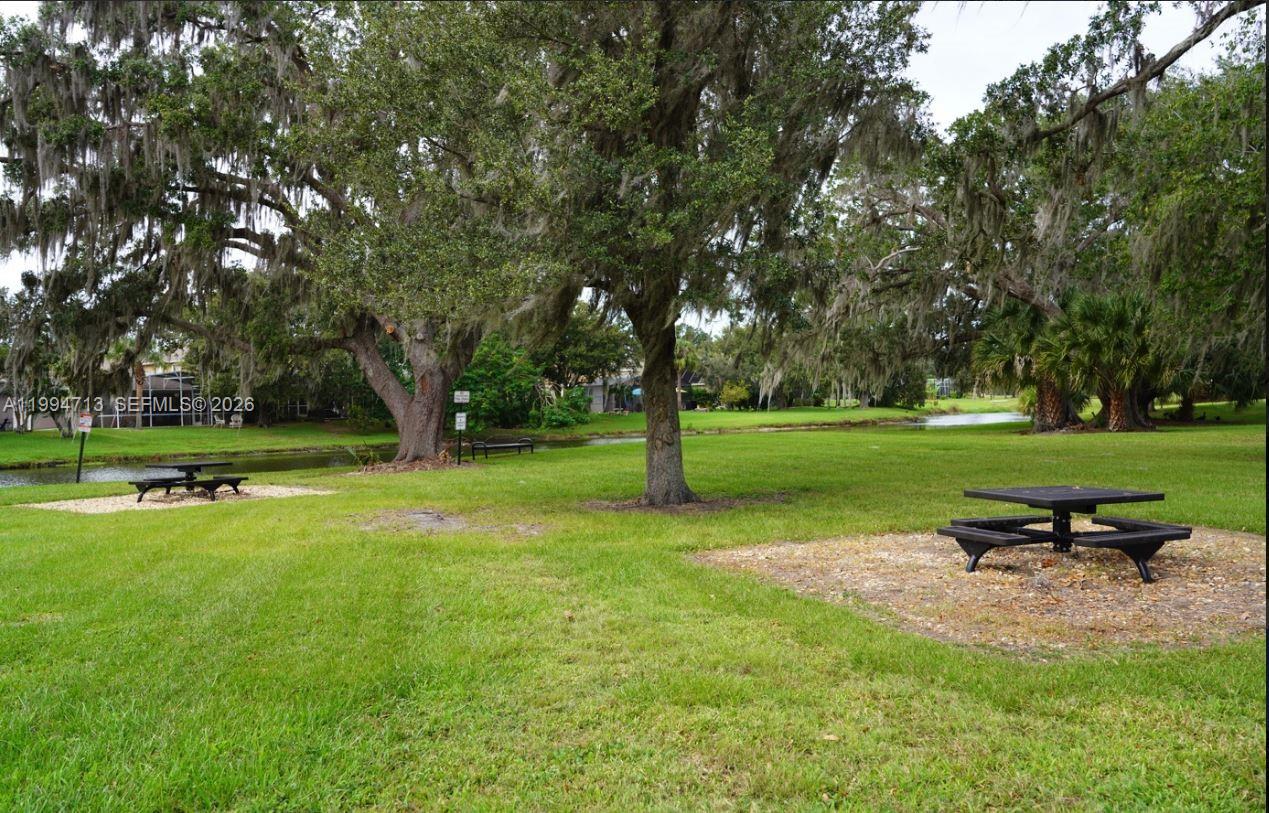 SHINGLE CREEK REVERVE - Residential