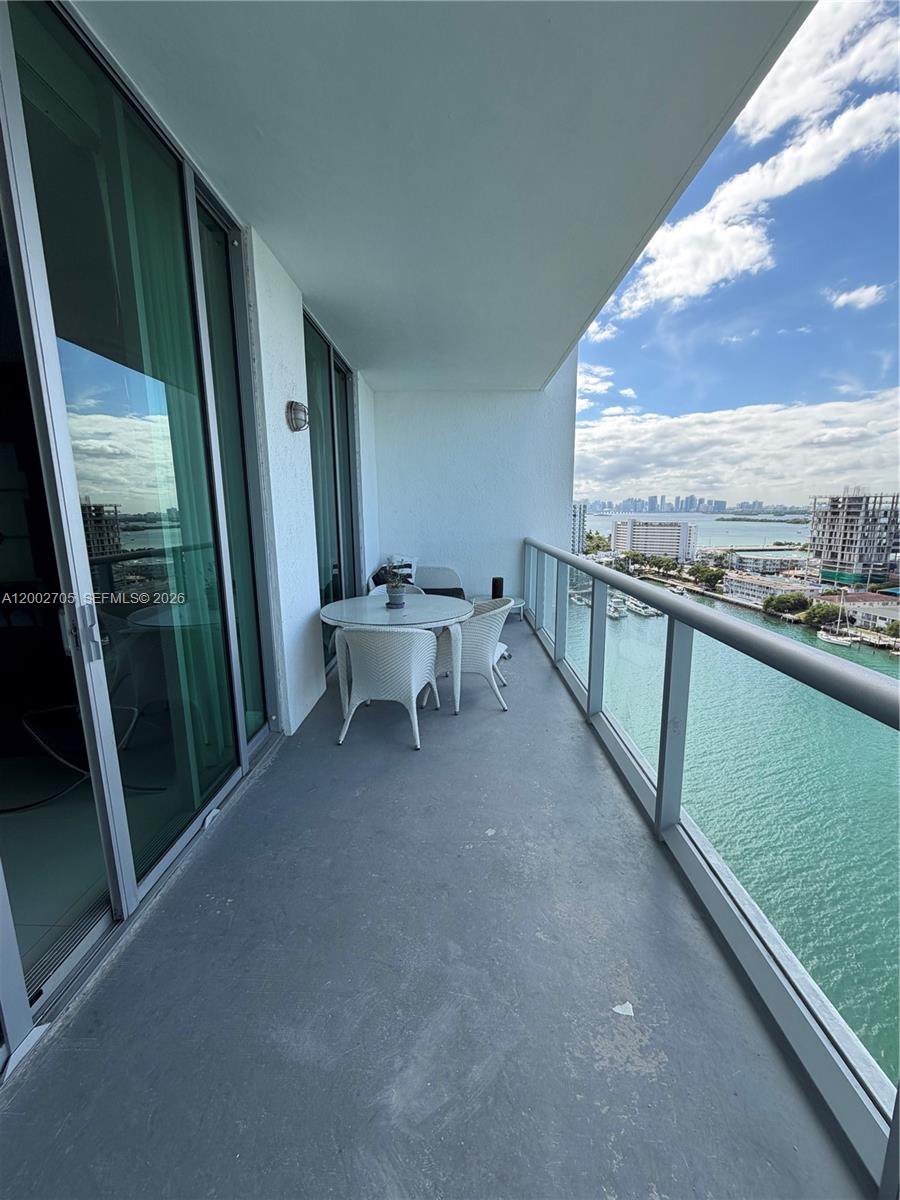 ELOQUENCE ON THE BAY COND - Residential