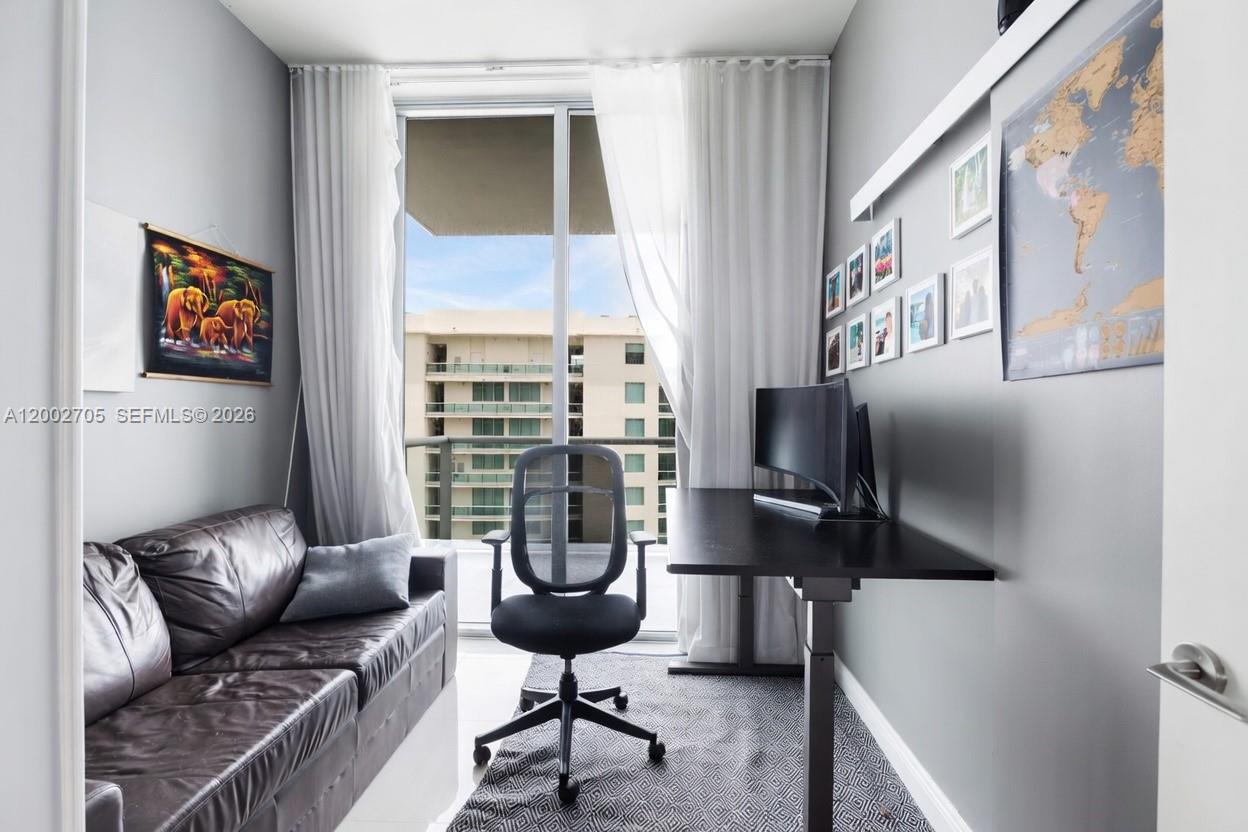 ELOQUENCE ON THE BAY COND - Residential