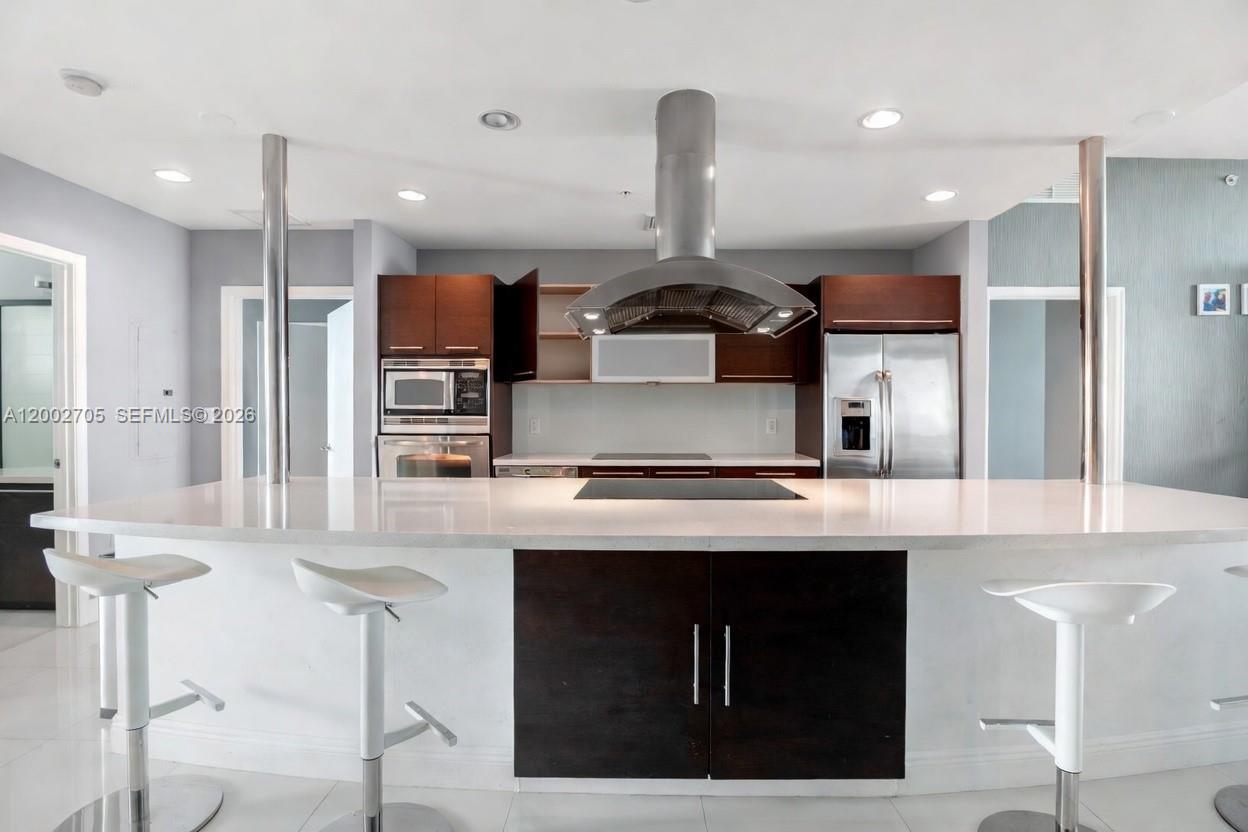 ELOQUENCE ON THE BAY COND - Residential