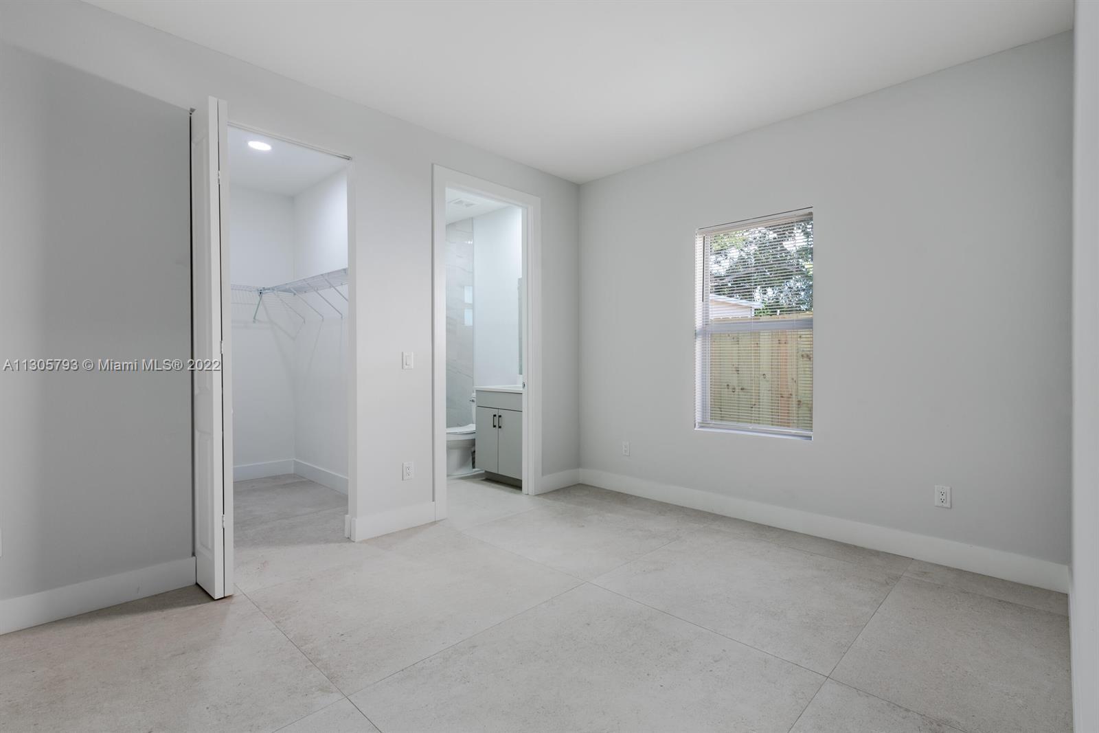 LAKE WORTH TOWN OF - Residential Lease