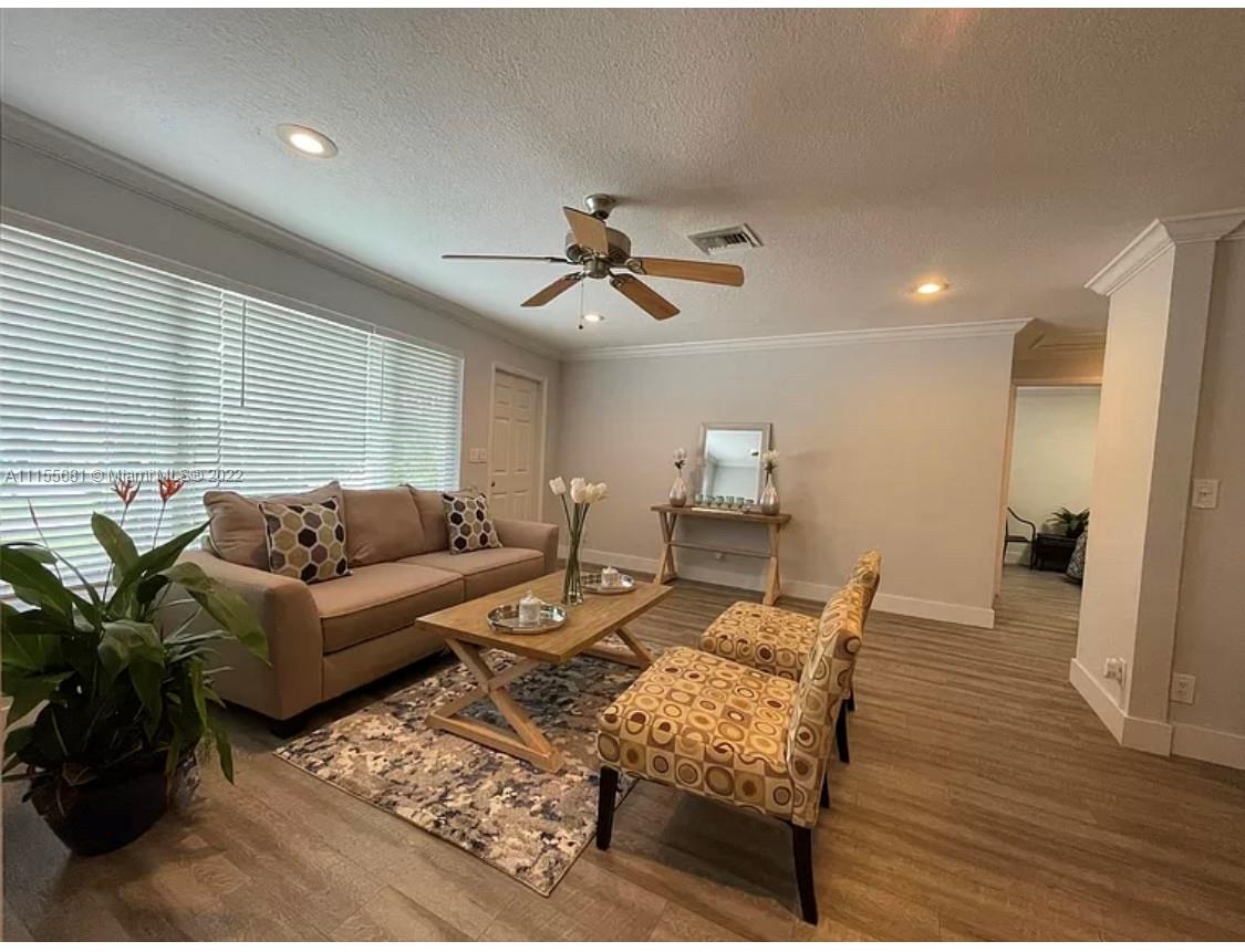 CRESTHAVEN 7 - Residential Lease