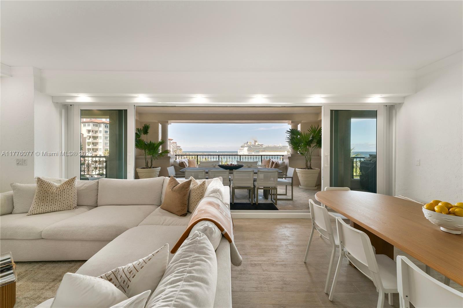 OCEANSIDE @ FISHER ISL CO - Residential