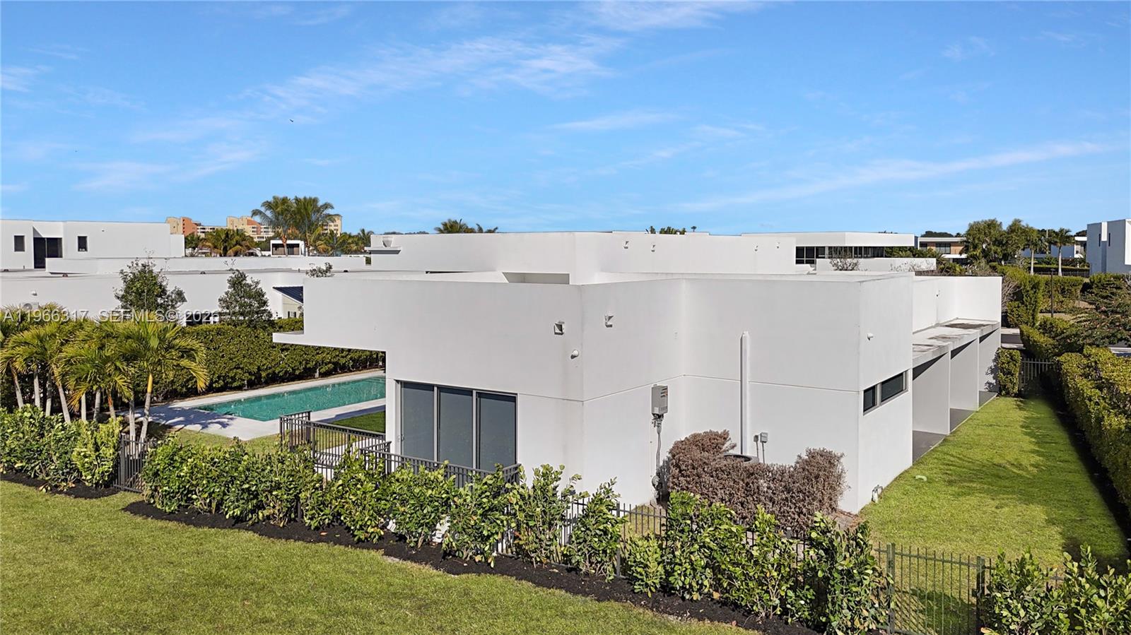 WESTON ESTATES - Residential