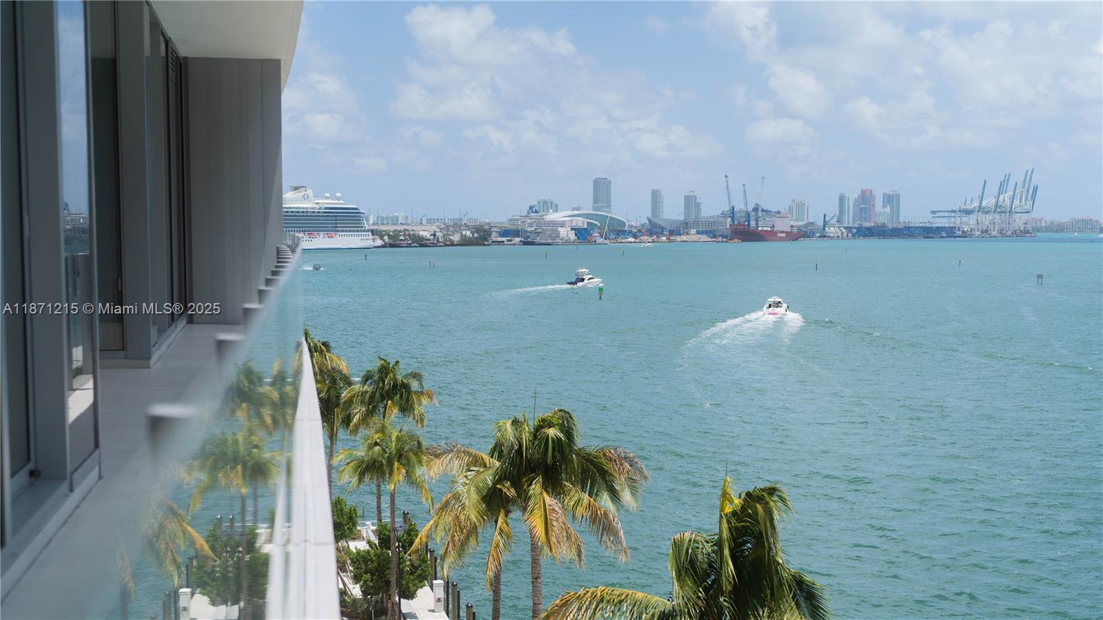 300 BISCAYNE BLVD WAY COND - Residential