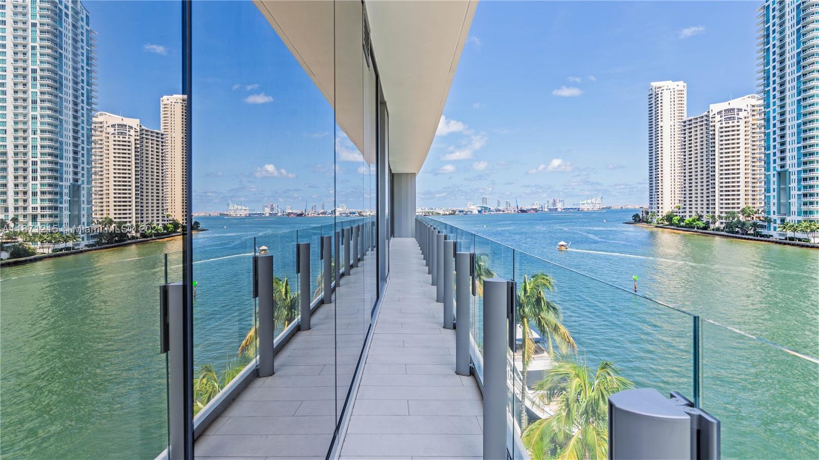 300 BISCAYNE BLVD WAY COND - Residential