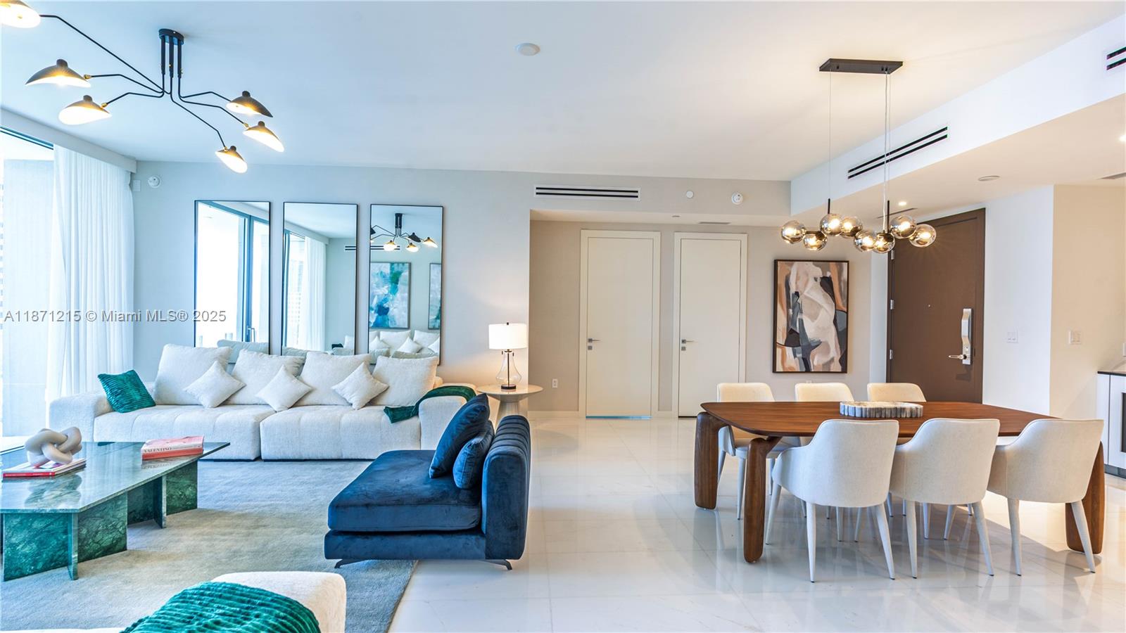 300 BISCAYNE BLVD WAY COND - Residential
