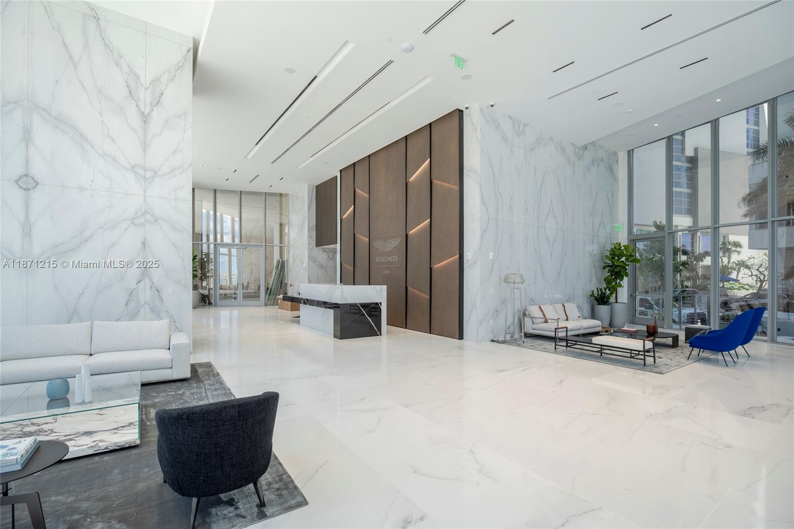 300 BISCAYNE BLVD WAY COND - Residential