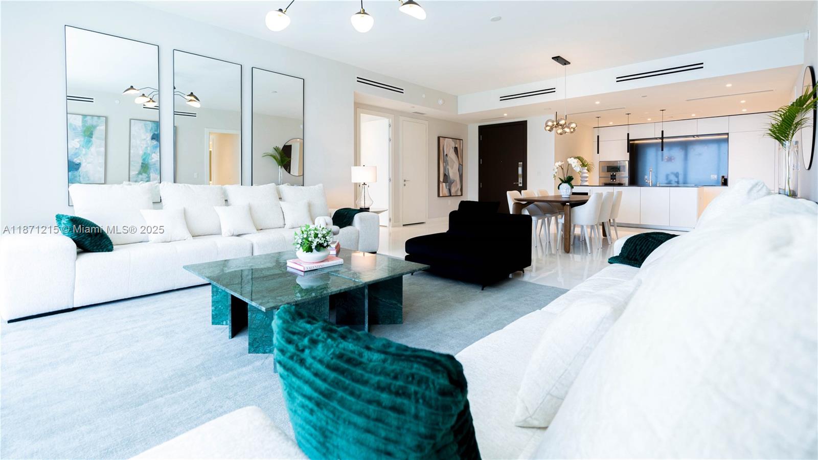 300 BISCAYNE BLVD WAY COND - Residential