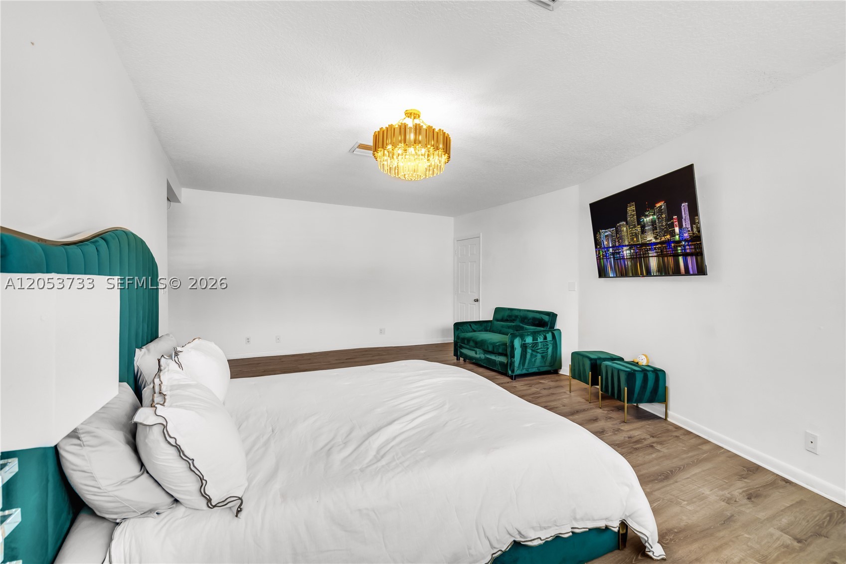 MIDDLE RIVER MANOR - Residential Lease