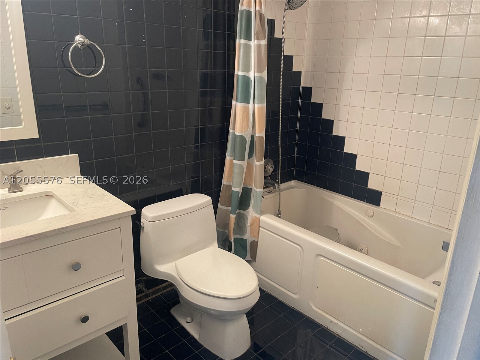 RO-MONT SOUTH GREEN CONDO - Residential Lease