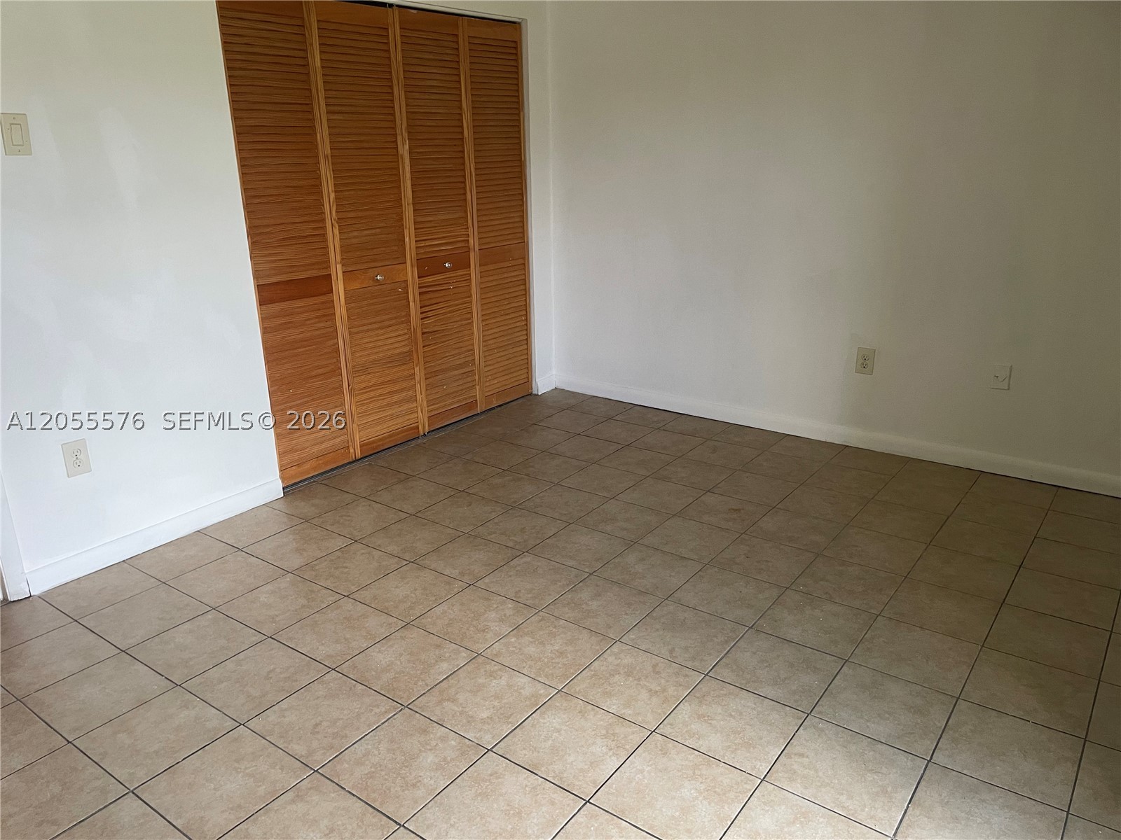 RO-MONT SOUTH GREEN CONDO - Residential Lease