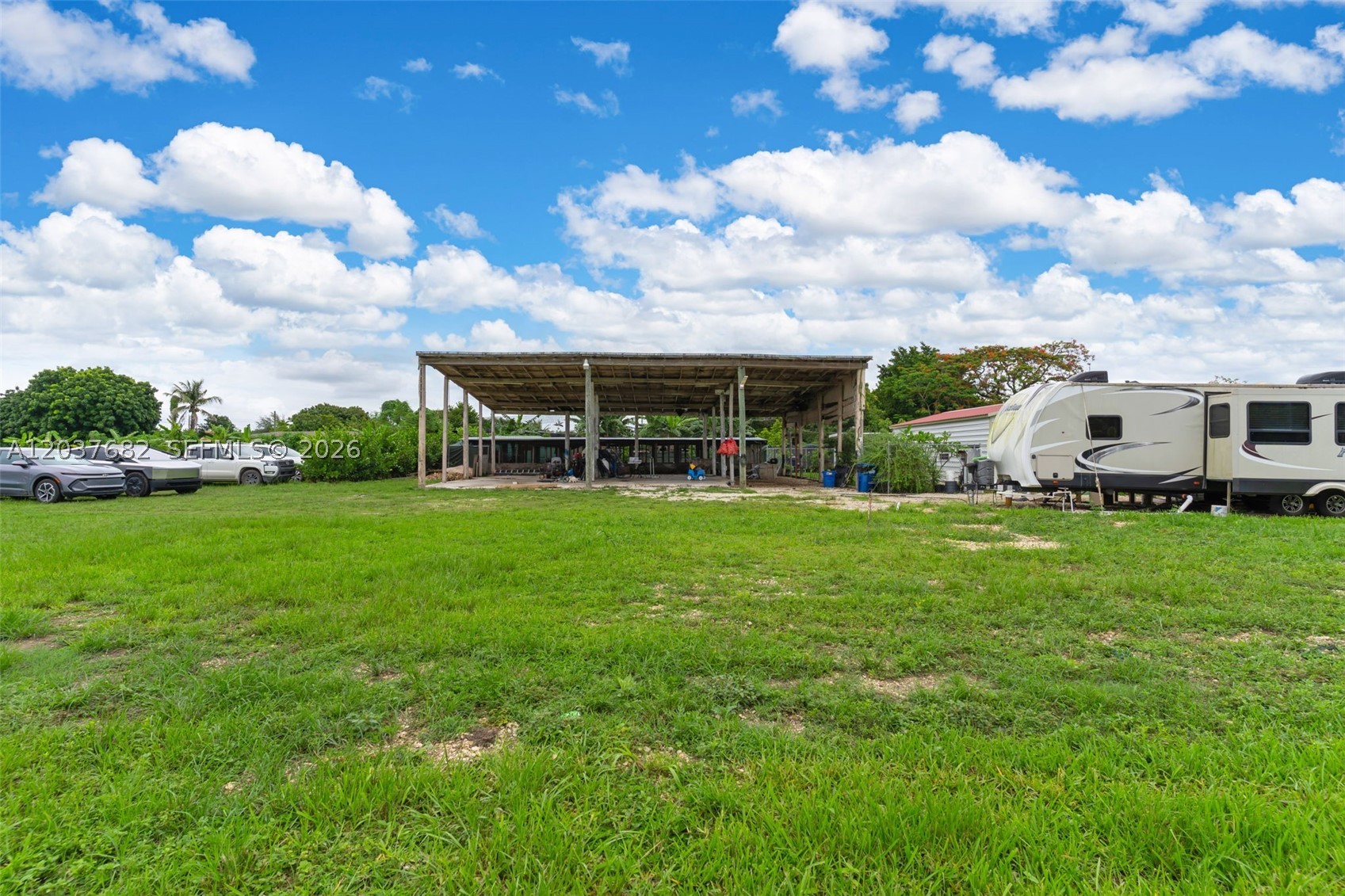 REDLANDS - Residential