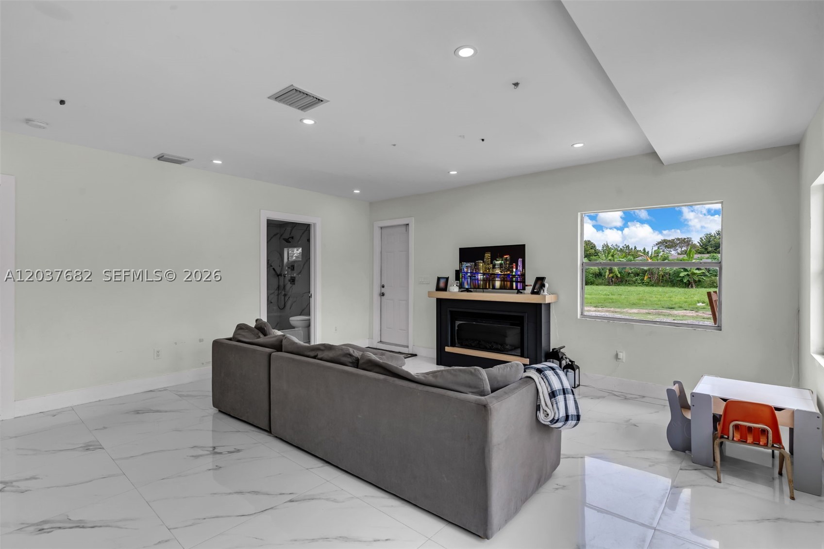 REDLANDS - Residential
