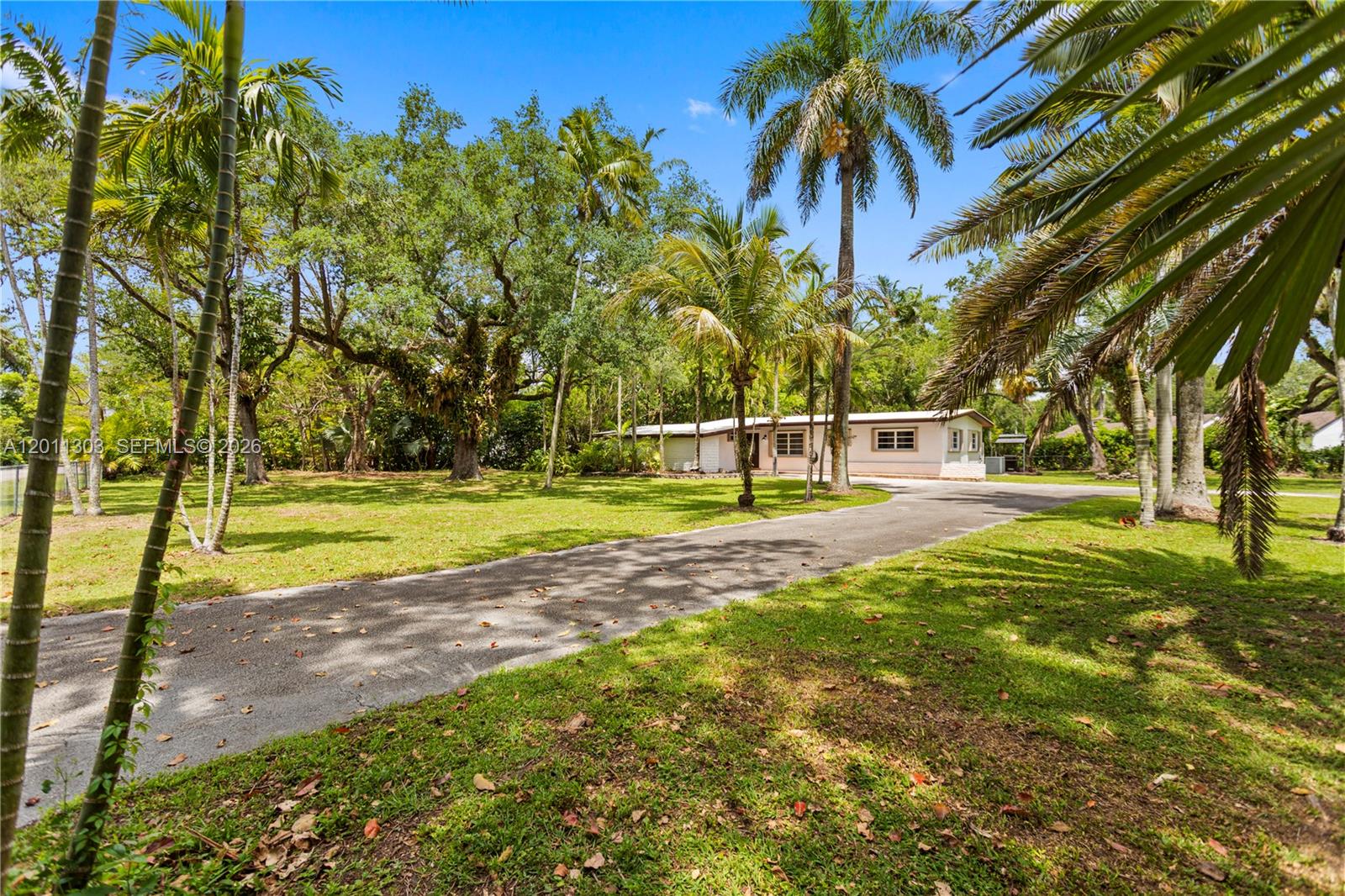 A Retreat home found! Sitting on almost an 1 acre lot (38,810 soft) with no HOA. Spacious 2,097 Sq.Ft Home with 3BR/2BA and updated, fully equipped kitchen and a garage. The backyard is meant to live your serene peaceful life.
There is a fenced yard, circular driveway with ample parking spaces. Make it your peaceful home or rent for an immediate income. Conveniently located near top-rated schools, shopping, dinning and major highways. Call today for private tour. Thank you!