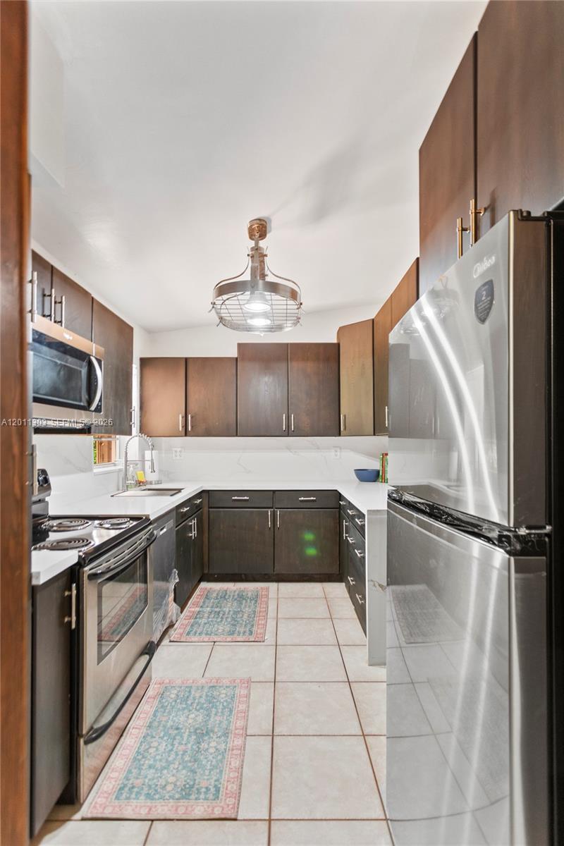 RIDGEWOOD ESTATES - Residential