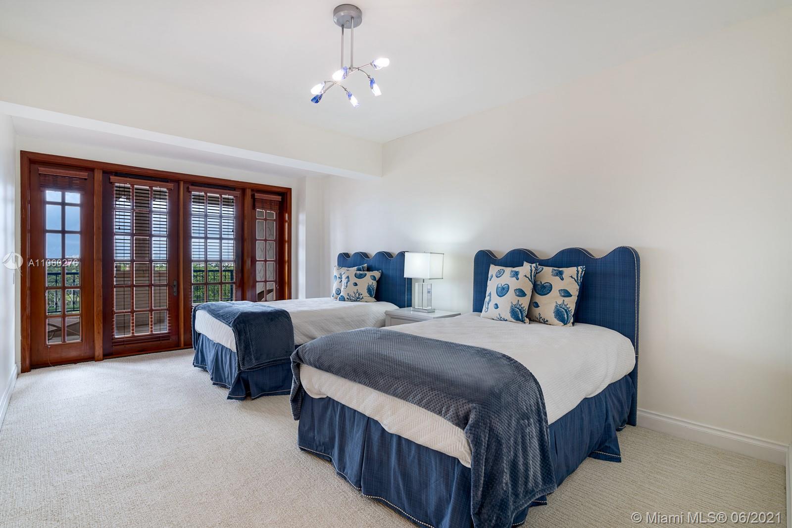 7600 OCEANSIDE AT FISHER - Residential
