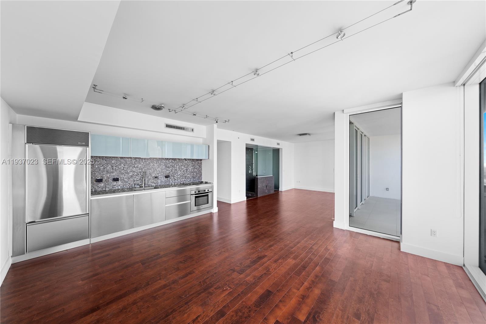TEN MUSEUM PK RESIDENTIAL - Residential