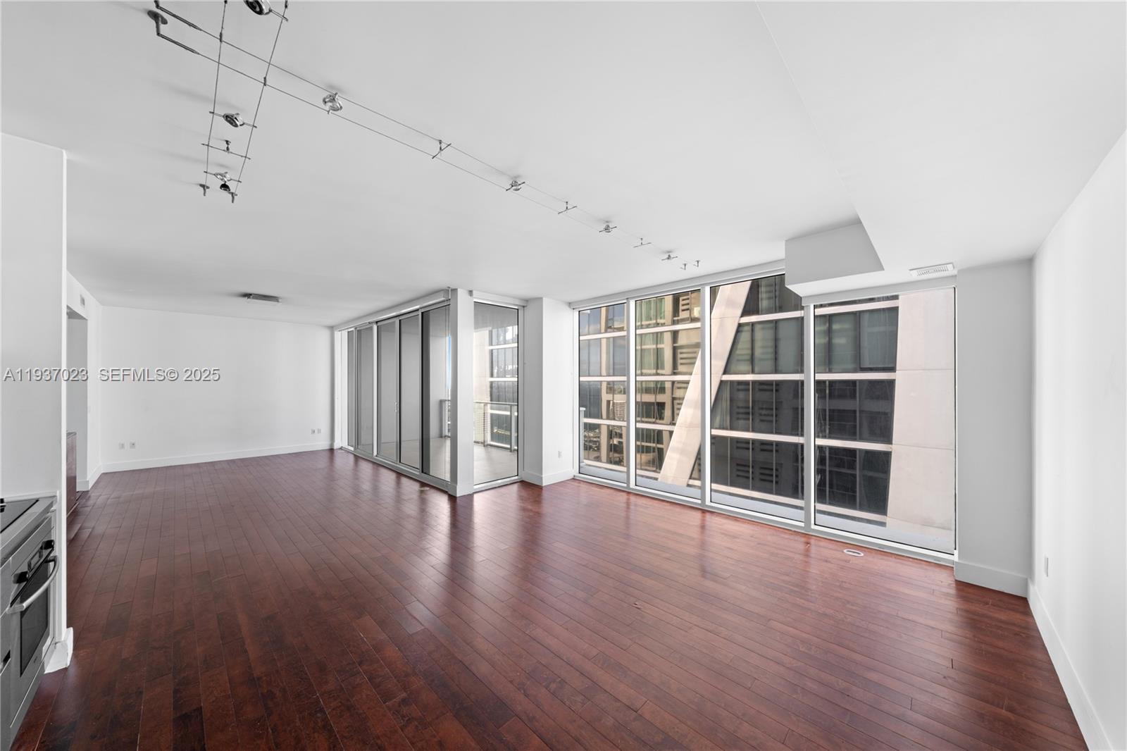 TEN MUSEUM PK RESIDENTIAL - Residential