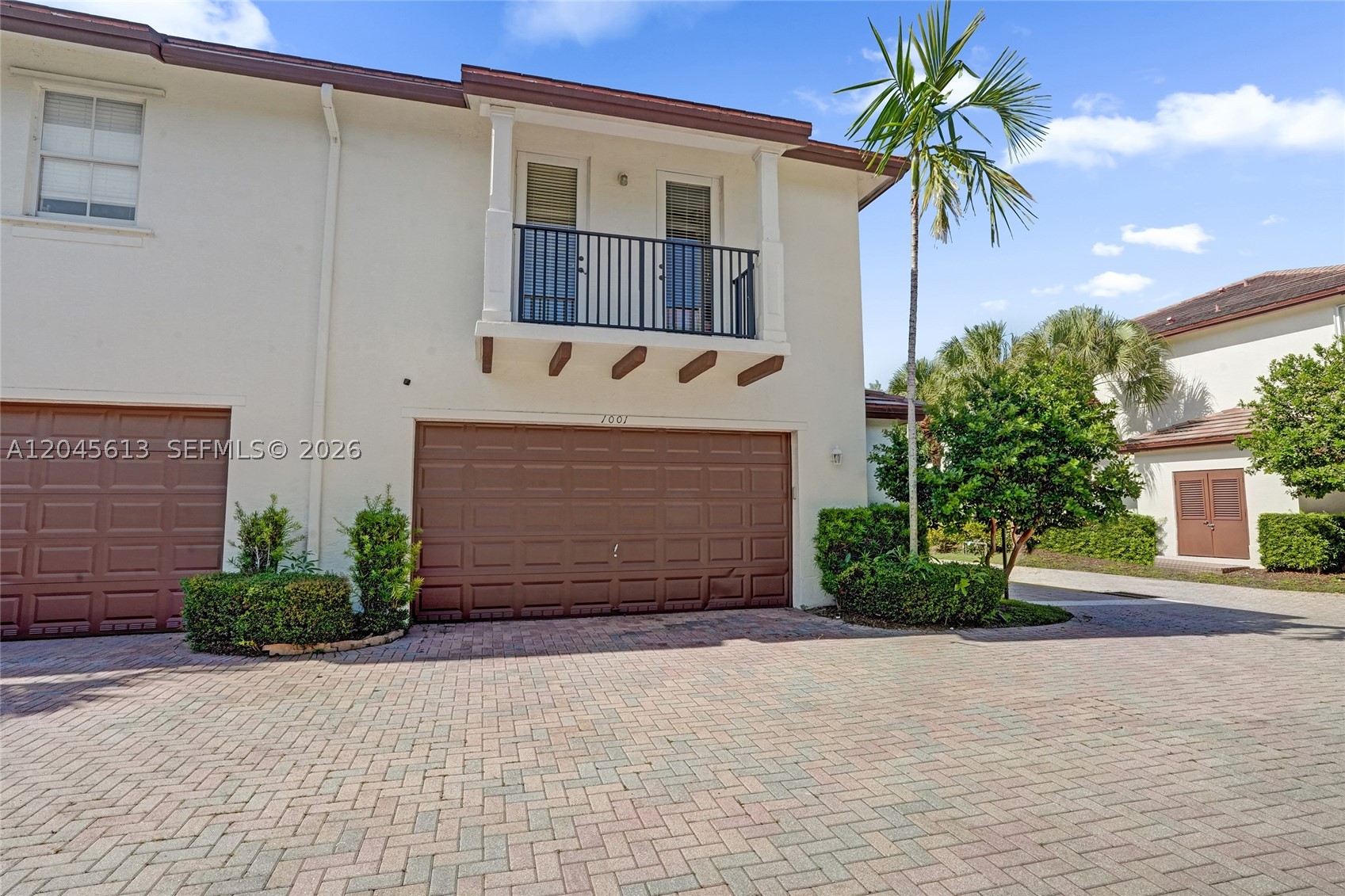 PALOMA LAKES - Residential