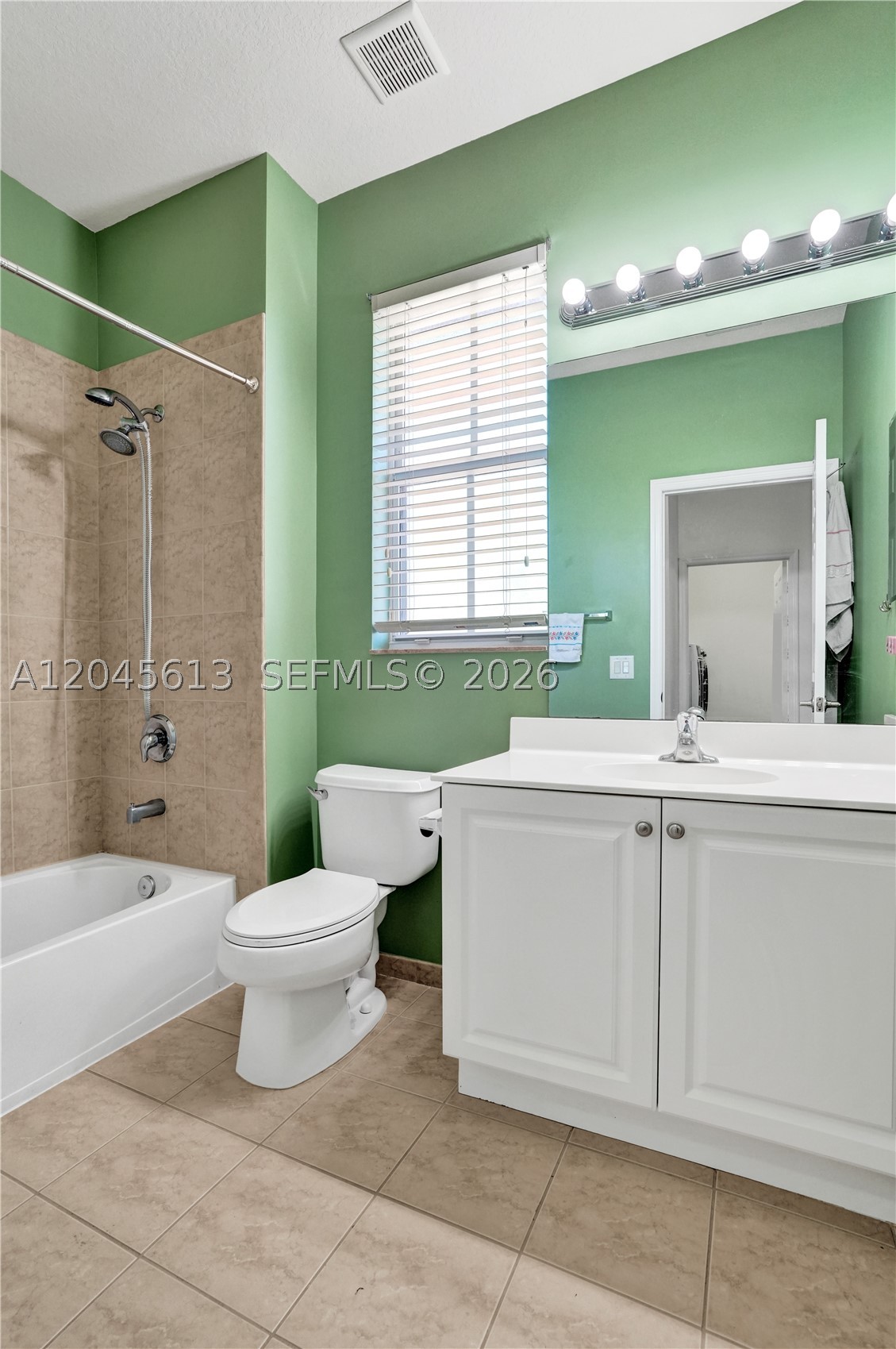 PALOMA LAKES - Residential