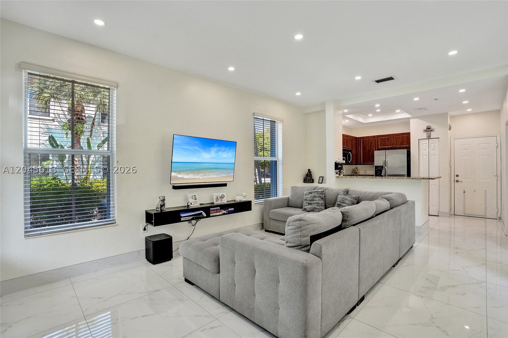PALOMA LAKES - Residential