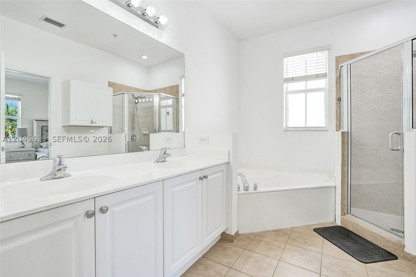 PALOMA LAKES - Residential