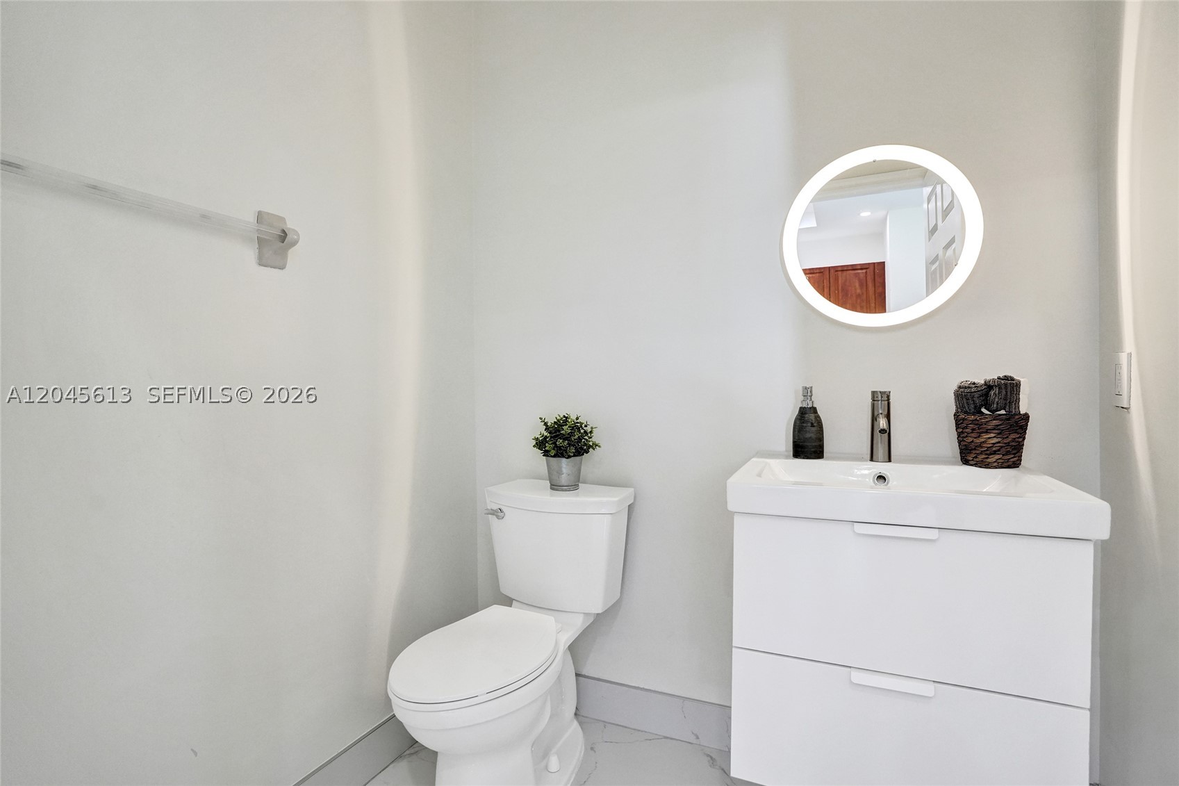 PALOMA LAKES - Residential
