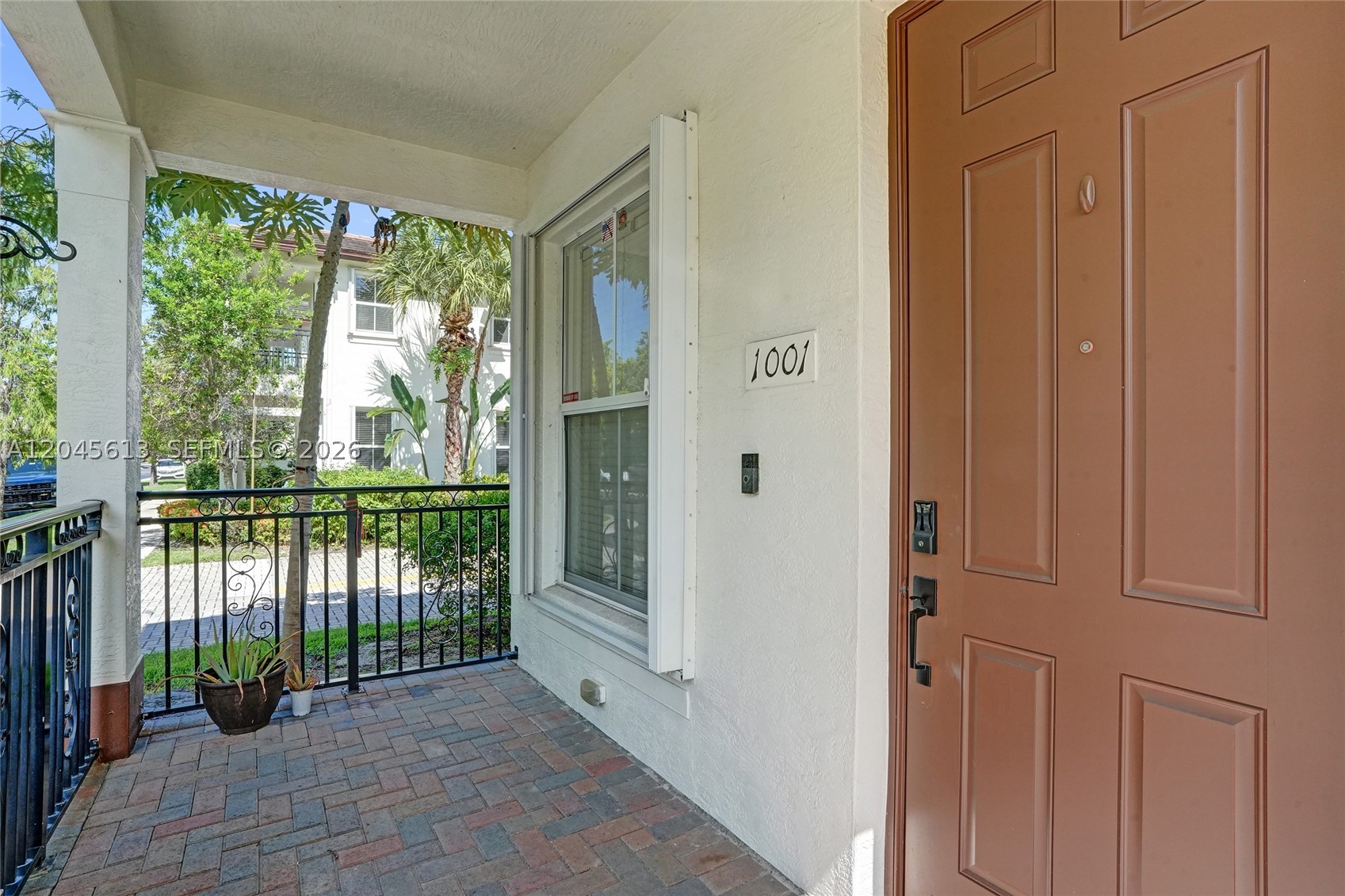 PALOMA LAKES - Residential