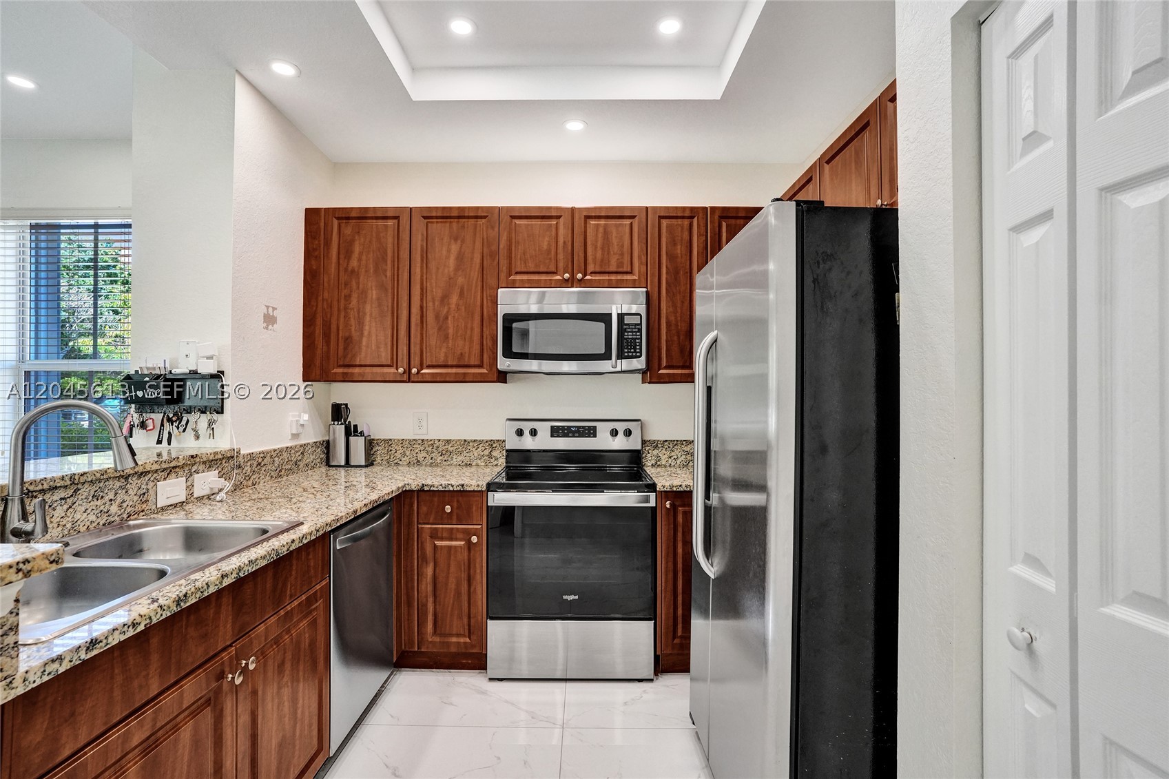 PALOMA LAKES - Residential