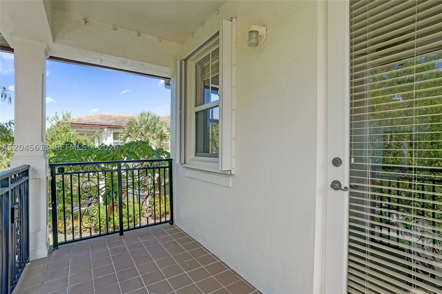 PALOMA LAKES - Residential