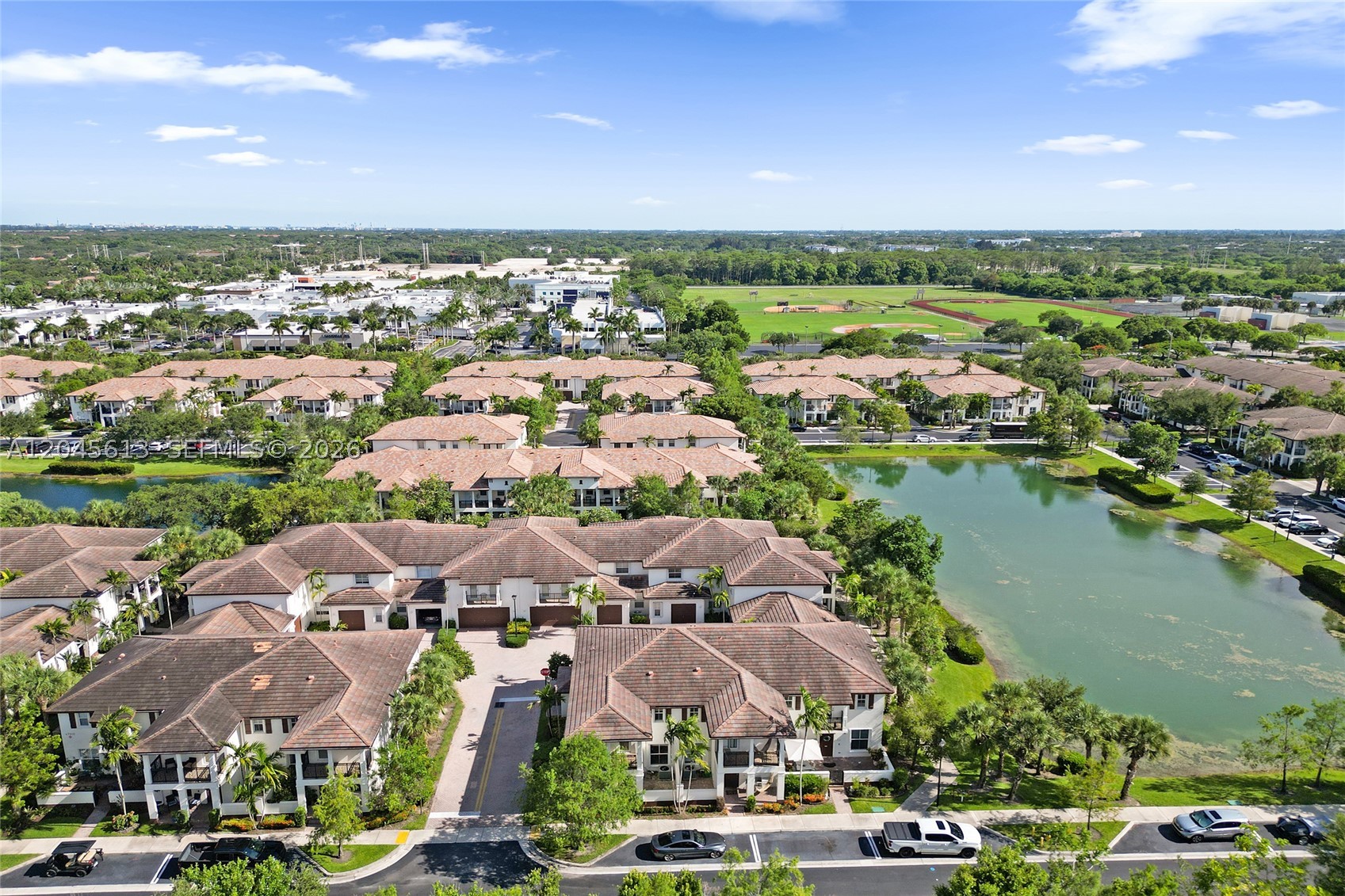 PALOMA LAKES - Residential