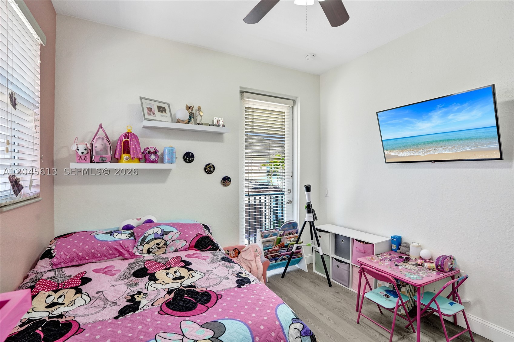 PALOMA LAKES - Residential