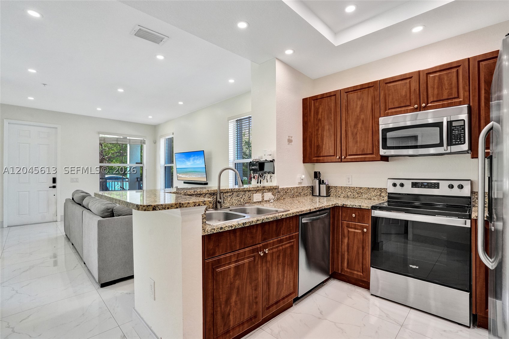 PALOMA LAKES - Residential