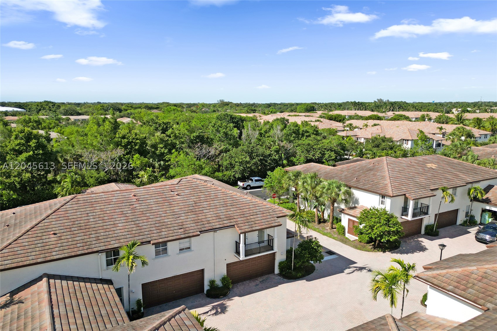 PALOMA LAKES - Residential