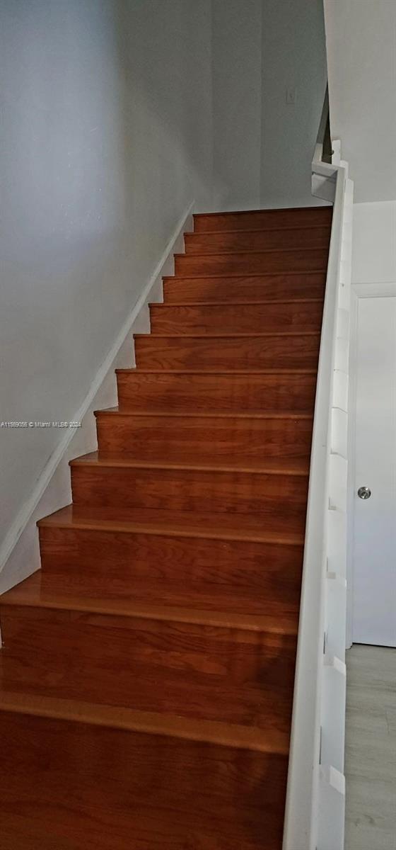 NORTHGATE TOWNHOUSE CONDO - Residential Lease