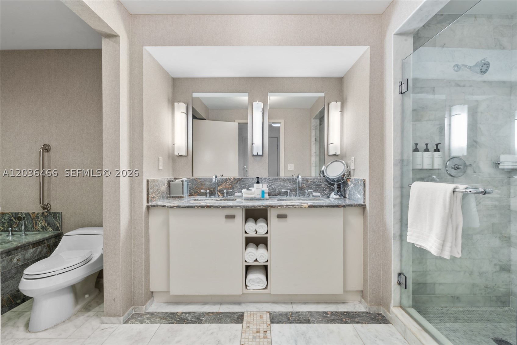 551 FLB CONDOMINIUM HOTEL - Residential