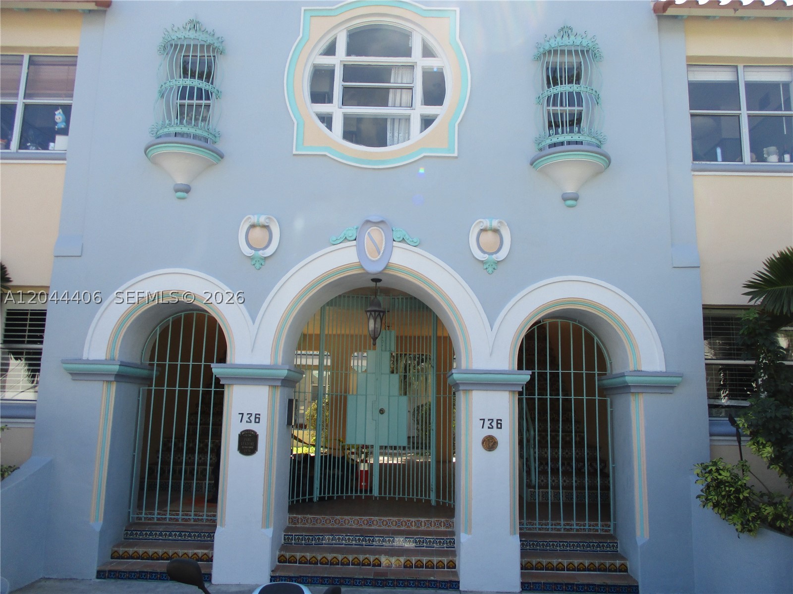 Very cute One Bedroom One Bath unit, 450 sqft Located in the Historic Parc Vendome Condo. Beautiful 2 story Spanish Mediterranean Building with a gorgeous court yard garden. Right across the street from Flamingo Park and 5 blocks to the Ocean. Located in the heart of South Beach. Walking distance to Lincoln Rd, Shopping, Restaurants, Schools, and Transportation. Unit is currently tenant occupied, requiring a 24 hour notice to show. Please Call or Text agent to show.
