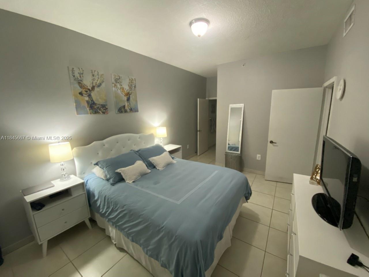 PALM GARDENS AT DORAL CON - Residential Lease