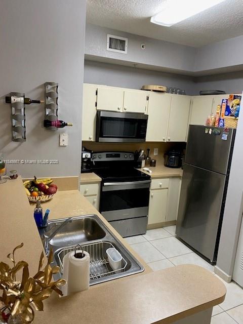 PALM GARDENS AT DORAL CON - Residential Lease