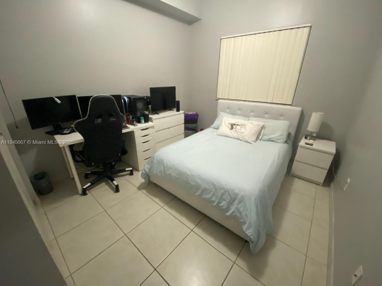 PALM GARDENS AT DORAL CON - Residential Lease