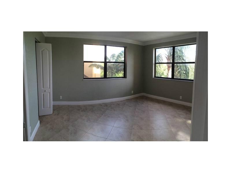 BEAUTIFULLY RENOVATED CORNER UNIT CONDO WITH NEW KITCHEN APPLIANCES, NEW WASHER/ DRYER, NEW TANKLESS WATER HEATER, AND HAS BEEN FRESHLY PAINTED.  CENTRALLY LOCATED NEAR PALMETTO EXPRESSWAY, MIAMI INTERNATIONAL AIRPORT AND DOLPHIN MALL. RESORT-STYLE COMPLE X WITH  AMENITIES INCLUDING 4 SPARKLING POOLS, 4 JACUZZIS, 2-STORY FULLY EQUIPPED FITNESS CENTER, ELEGANT CLUBHOUSE, MODERN BUSINESS CENTER, TENNIS COURTS, RACQUETBALL COURTS, BBQ AREA & CAR CARE CENTER. NO FORCLOSURE OR SHORT SALE!