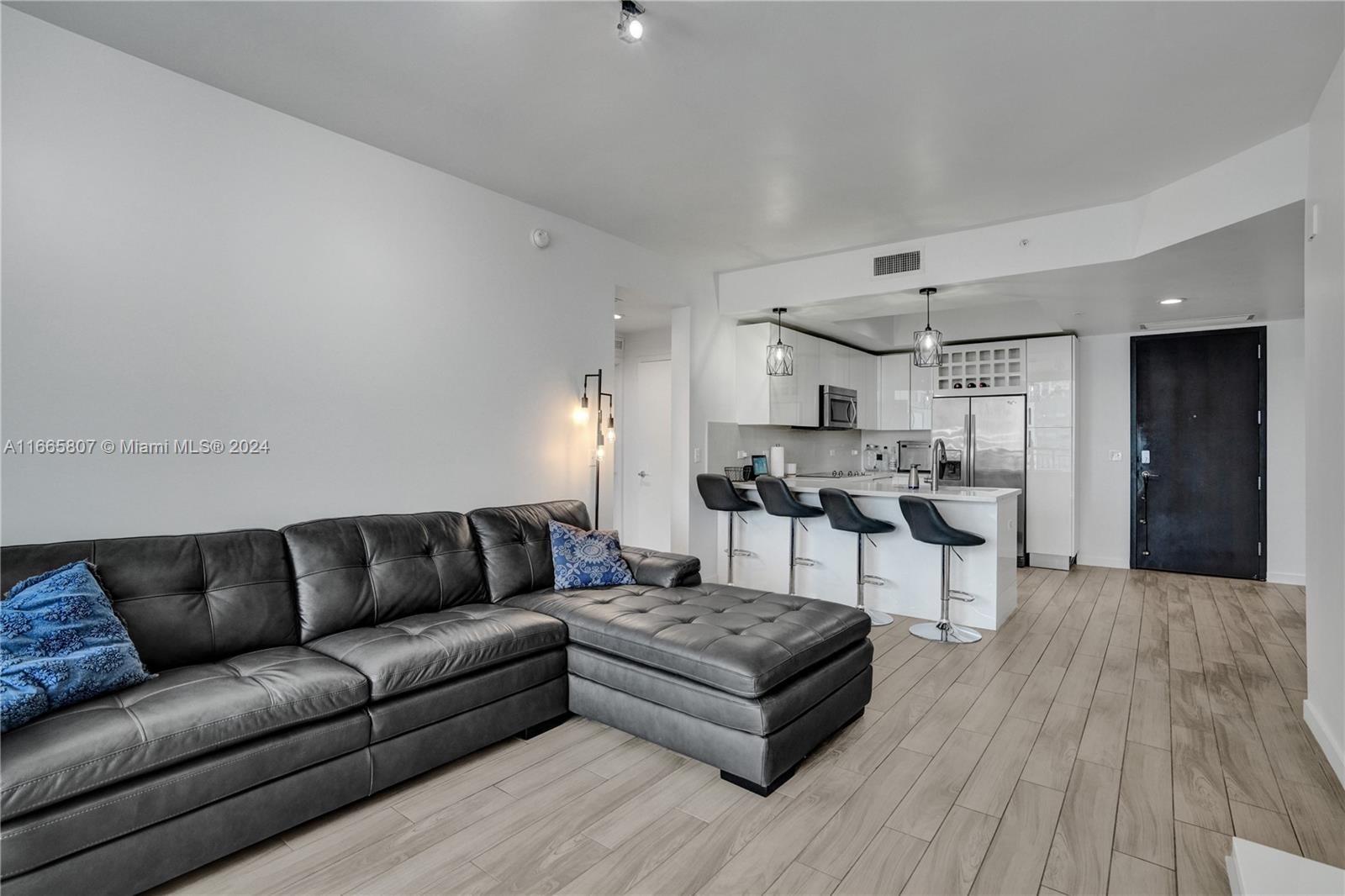 NINE AT MARY BRICKELL VIL - Residential