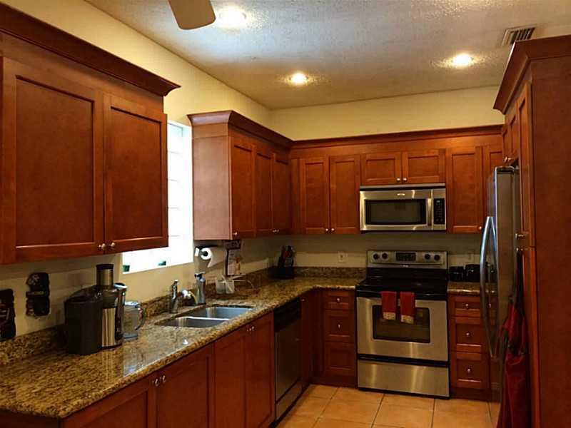 KENSINGTON 146-39 B POR P - Residential