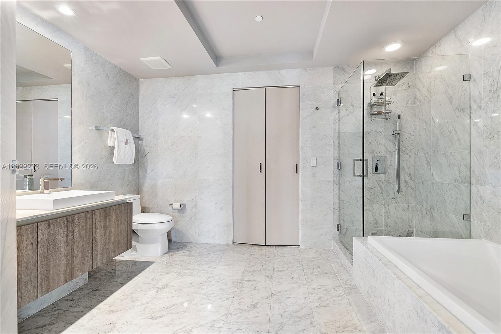 801 SMA RESIDENCES CONDO - Residential