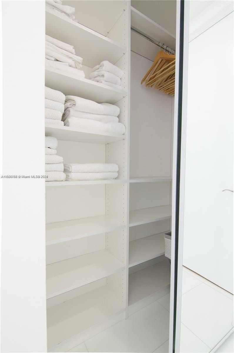 TDR TOWER III CONDO - Residential Lease