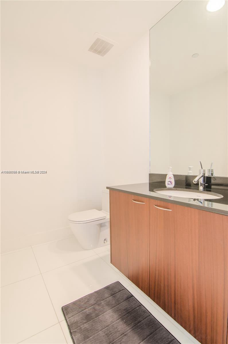 TDR TOWER III CONDO - Residential Lease