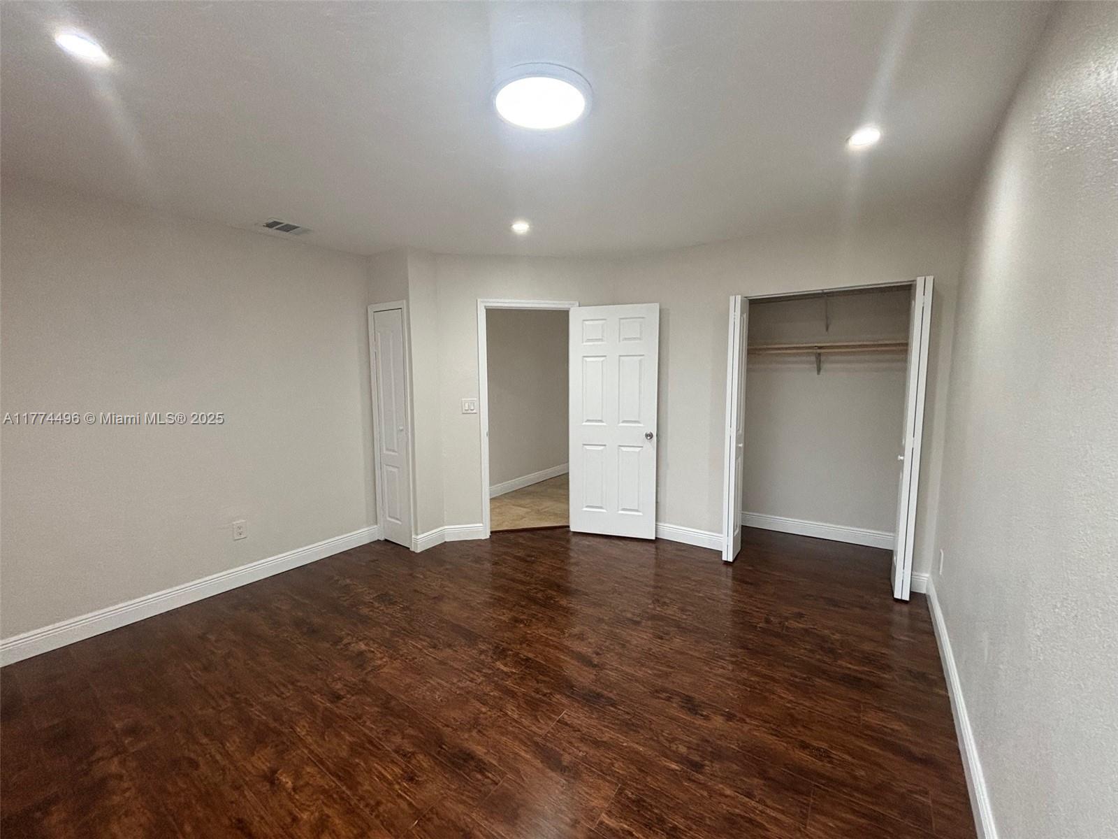 TROPICAL ESTATES - Residential Lease