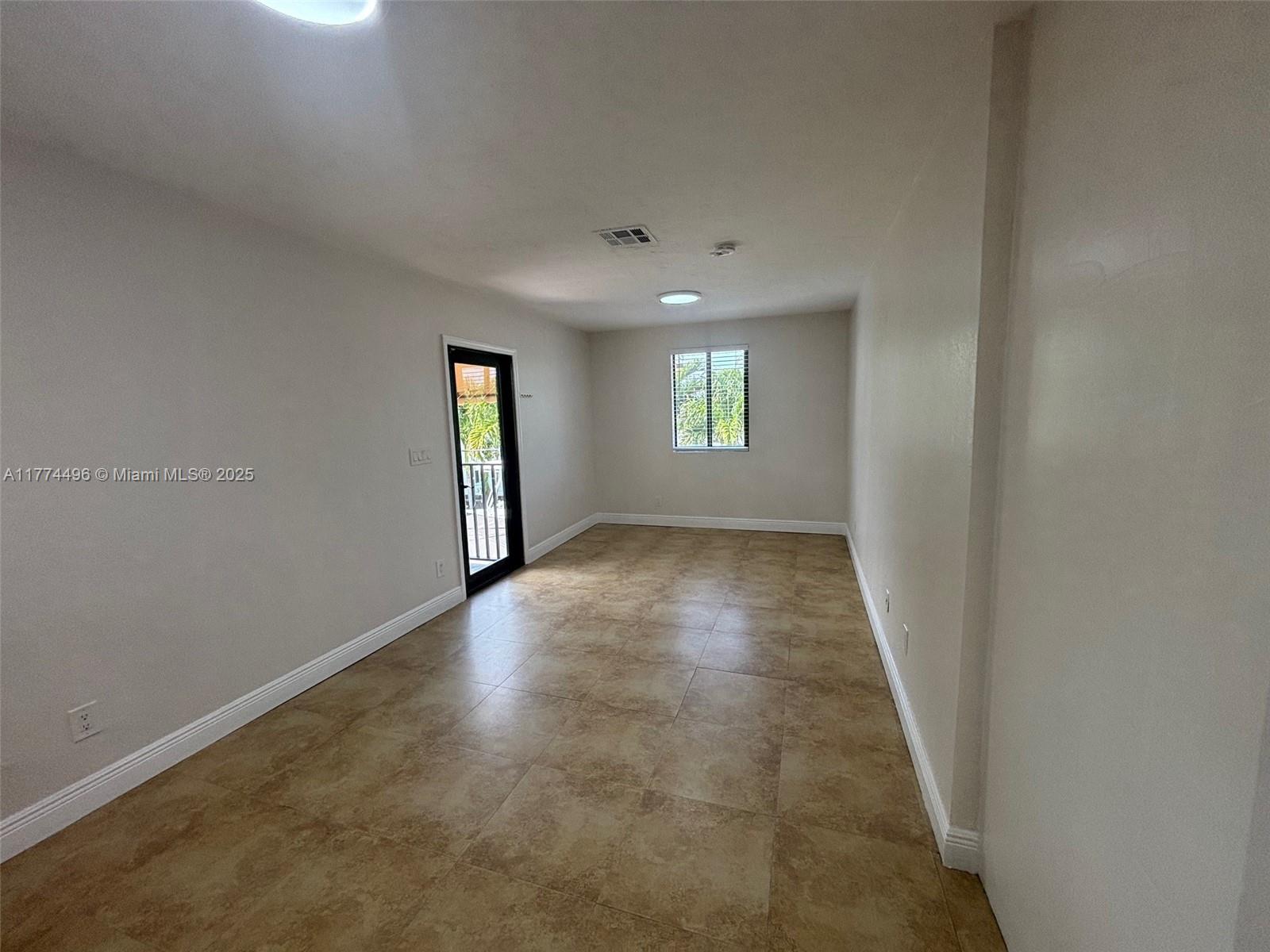 TROPICAL ESTATES - Residential Lease